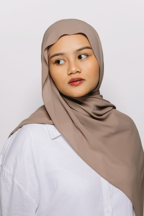 Praline — Instant Chiffon Hijab with Built-in Magnets