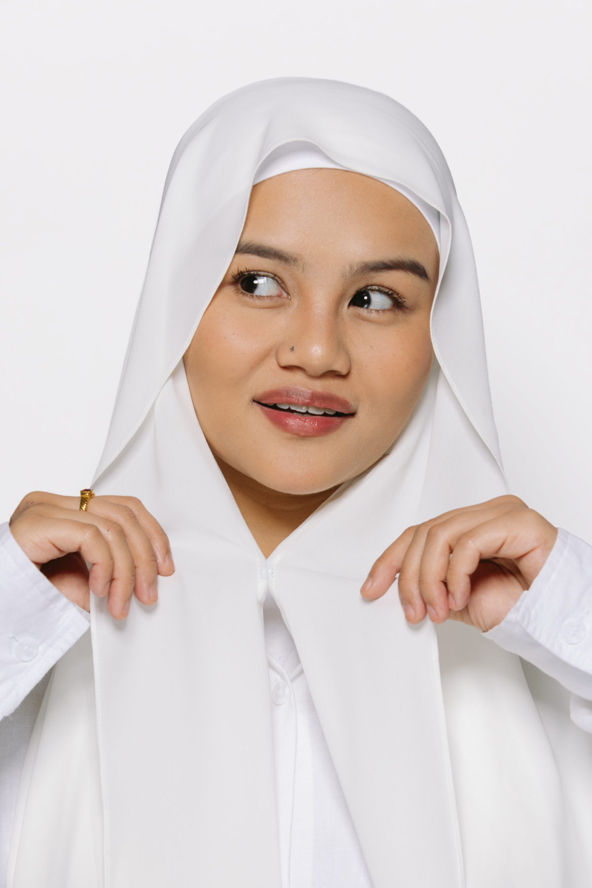 White — Instant Chiffon Hijab with Built-in Magnets